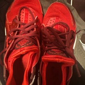 Red/Burgundy Nike Huaraches